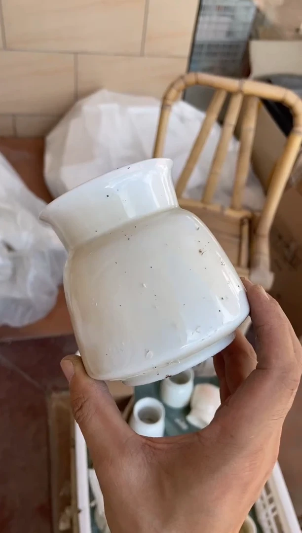 杯无运费险有瑕疵的摄影的产品有使用过的痕迹有点脏介意勿拍