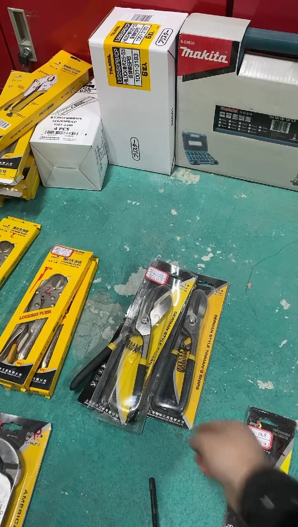 铁皮剪匠华051118