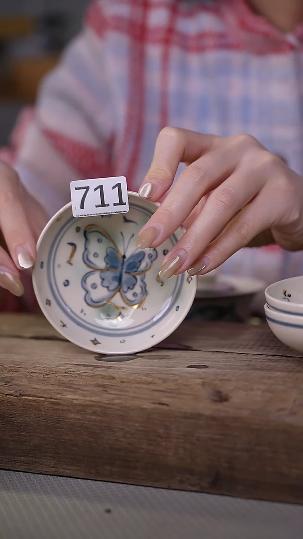 【闪购商品】瓷片福利！设计师款手绘一抹青碗