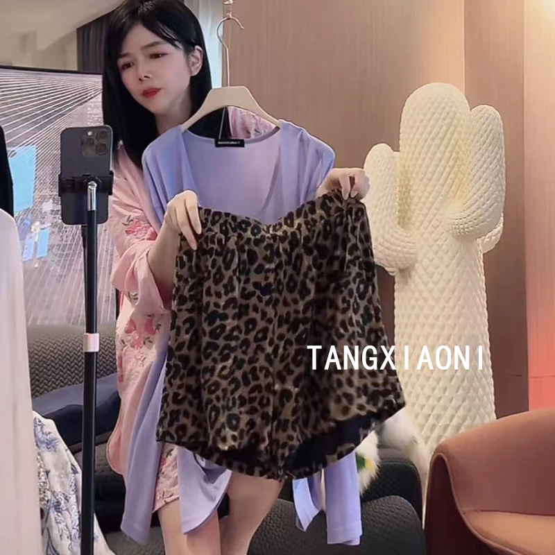2店 早秋 小豹纹 短裤