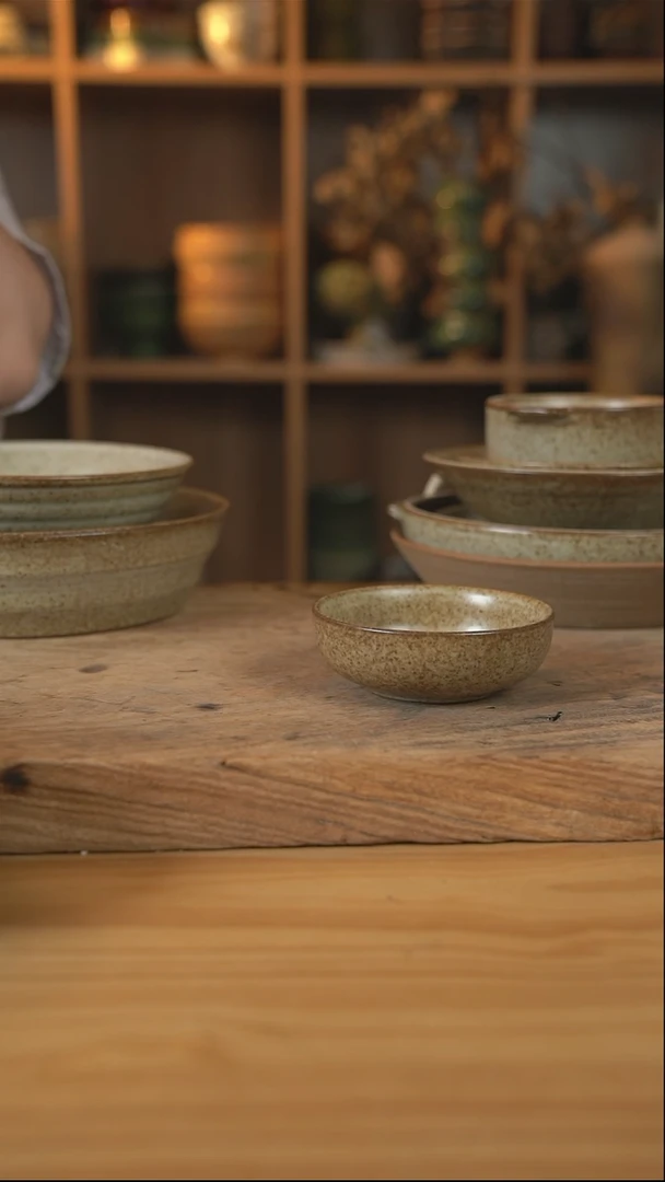 奶奶系列的大号蘸料碟1个