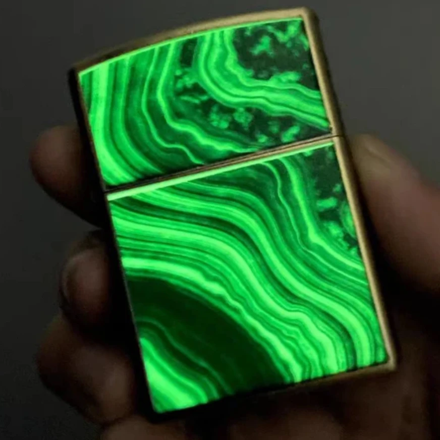 夜光孔雀纹煤油砂轮机旋转打火机男士网红高档时尚国潮幻彩