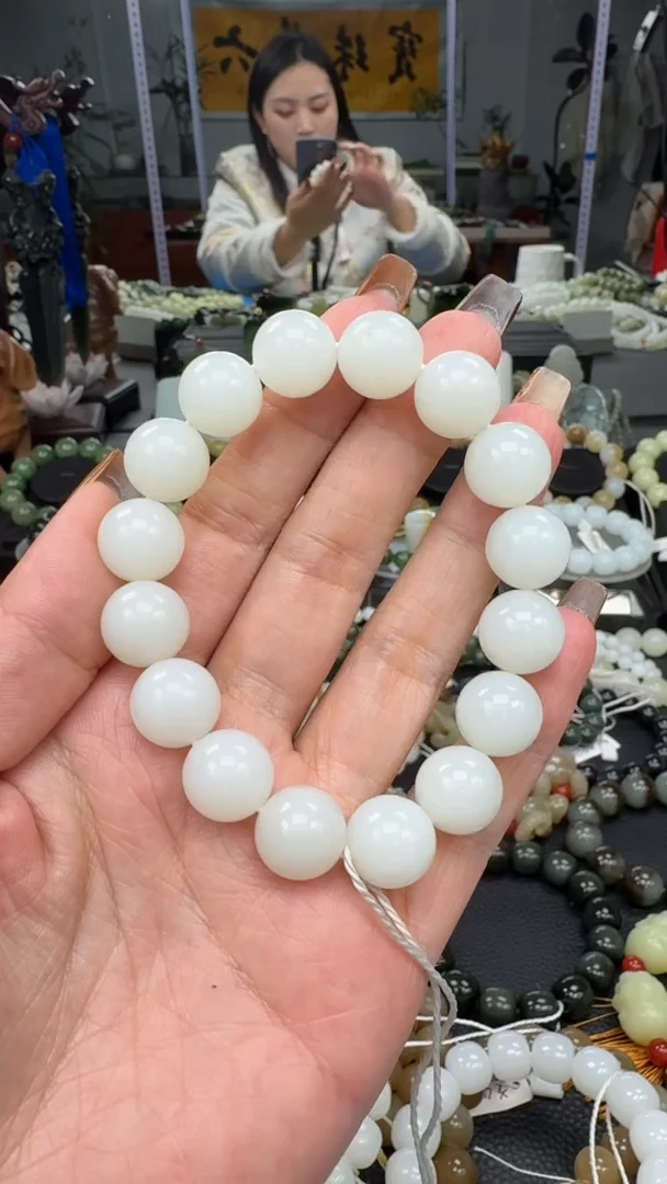 未镶嵌手串和田玉新疆且末金山 白玉卡13