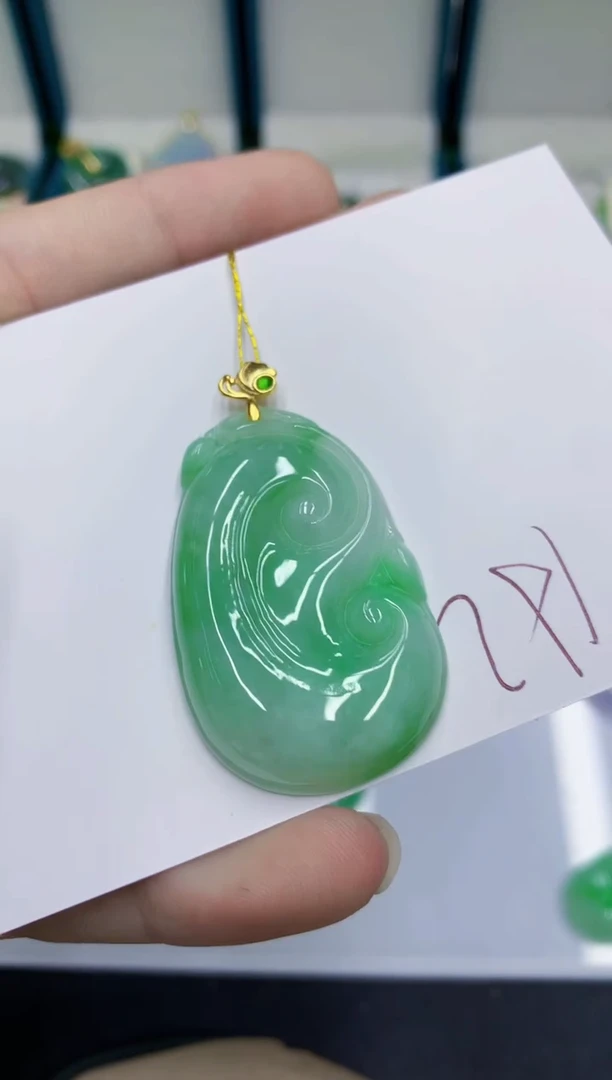 颈饰未镶嵌翡翠翡翠
