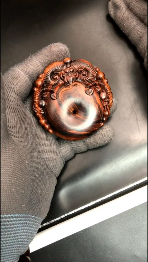 【闪购商品】黄花梨/降香黄檀吊坠海黄野红油三阳开泰平安吊坠