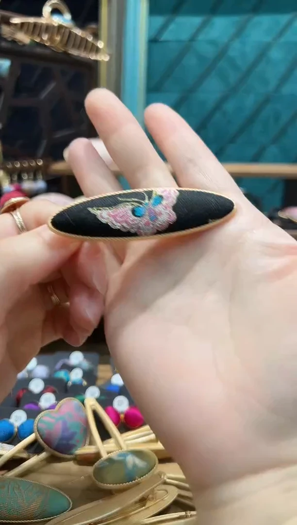 【闪购商品】【孤品车2.16】黑色彩蝶大柳叶鸭嘴夹