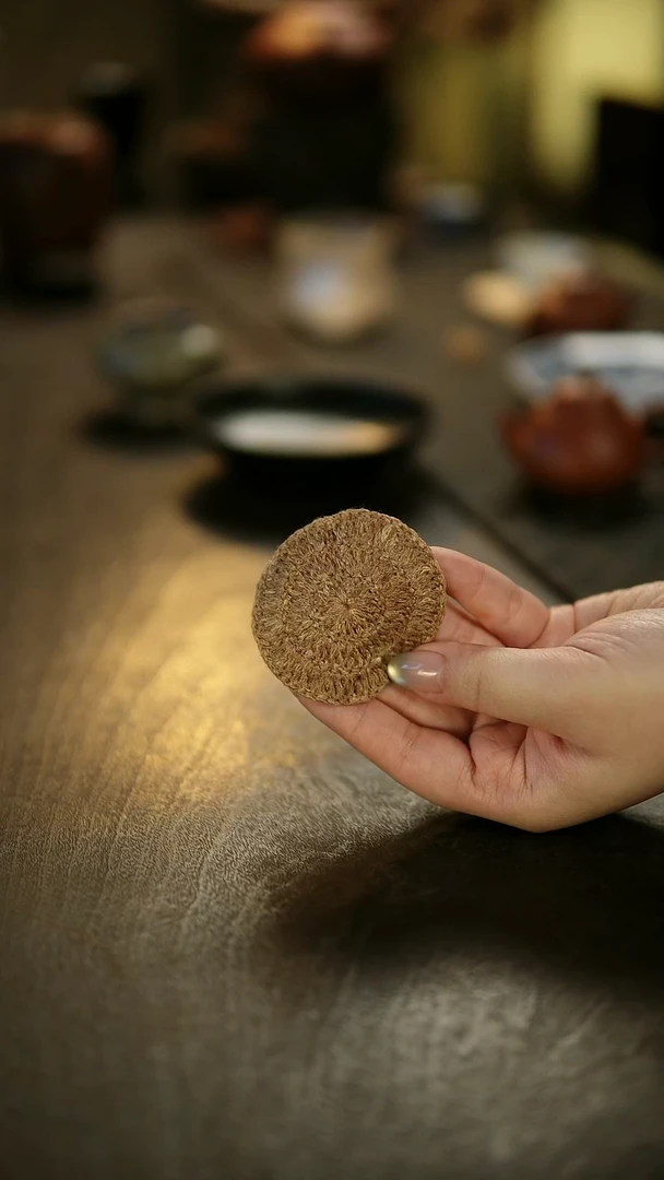 阿眠       手工钩织柞蚕丝杯垫壶垫