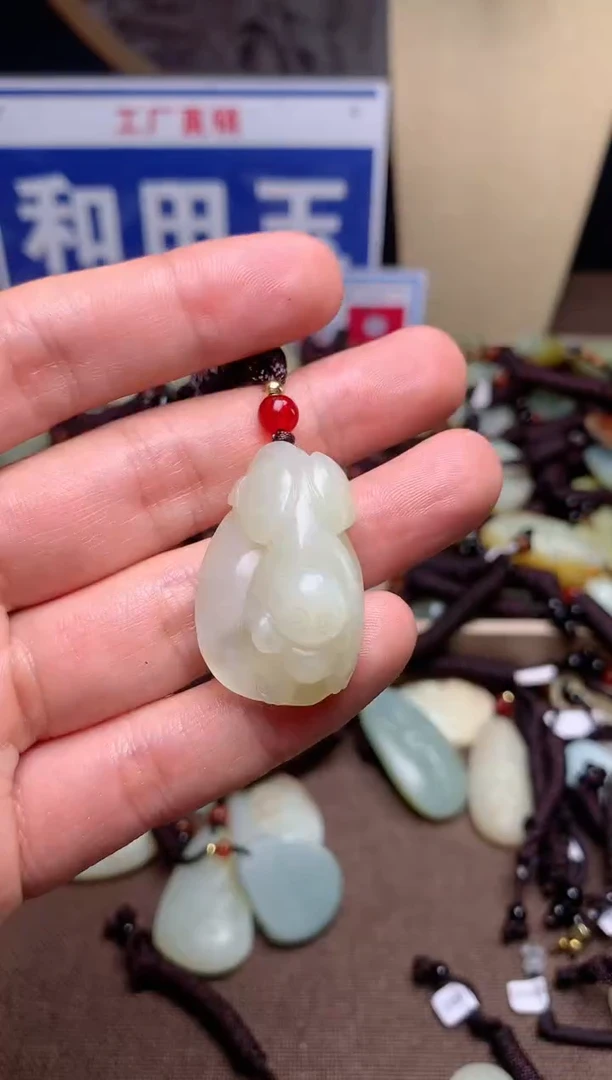 【闪购商品】和田玉颈饰未镶嵌1
