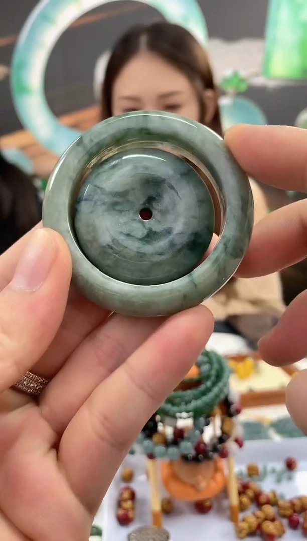 吊坠(不含链)未镶嵌翡翠平安扣