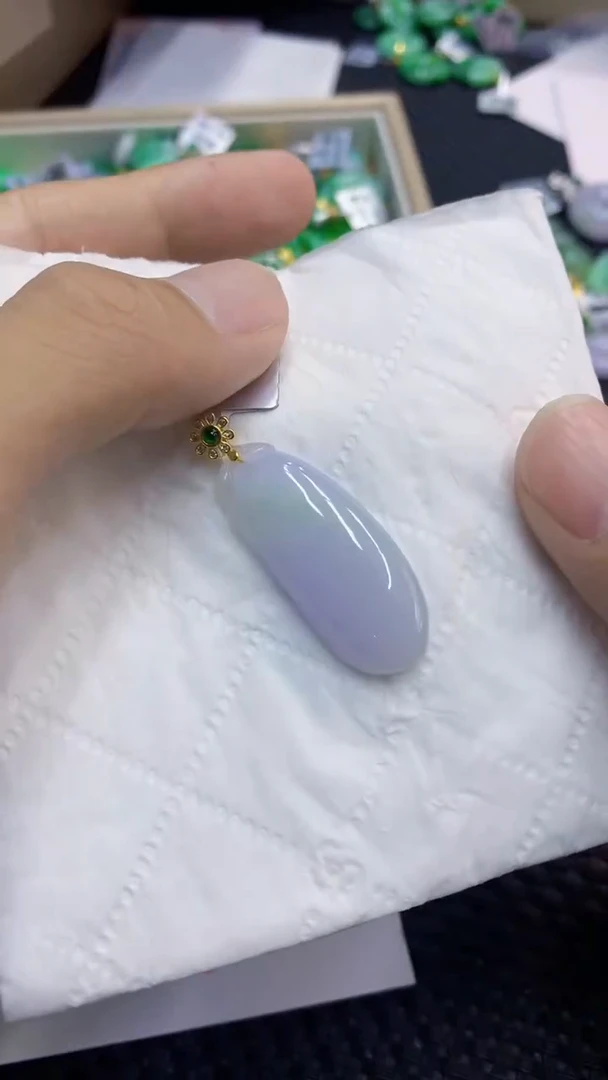 翡翠未镶嵌吊坠(不含链)             1