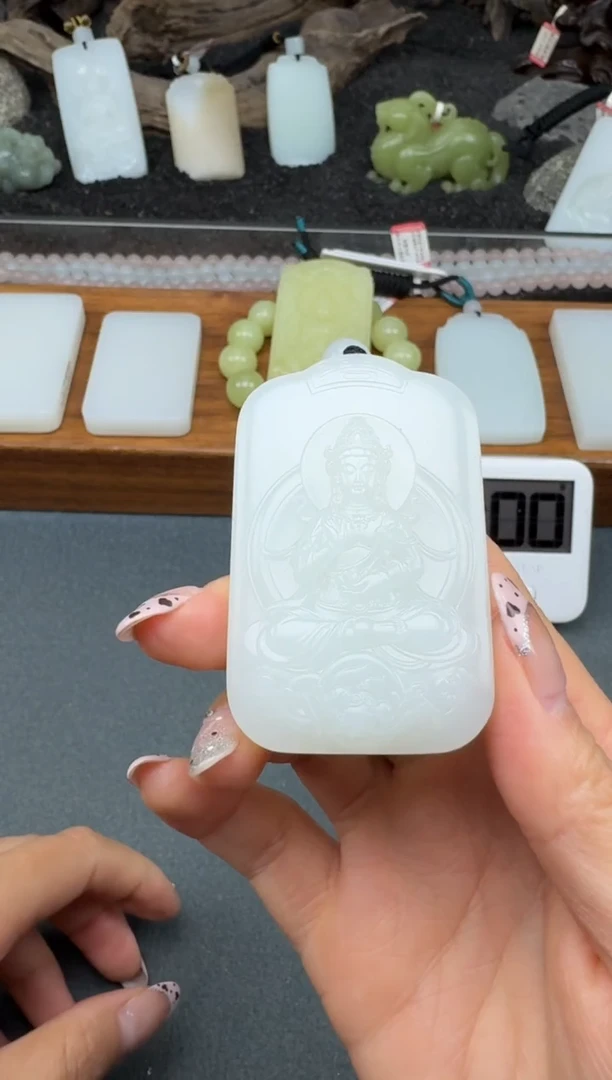 颈饰未镶嵌和田玉3