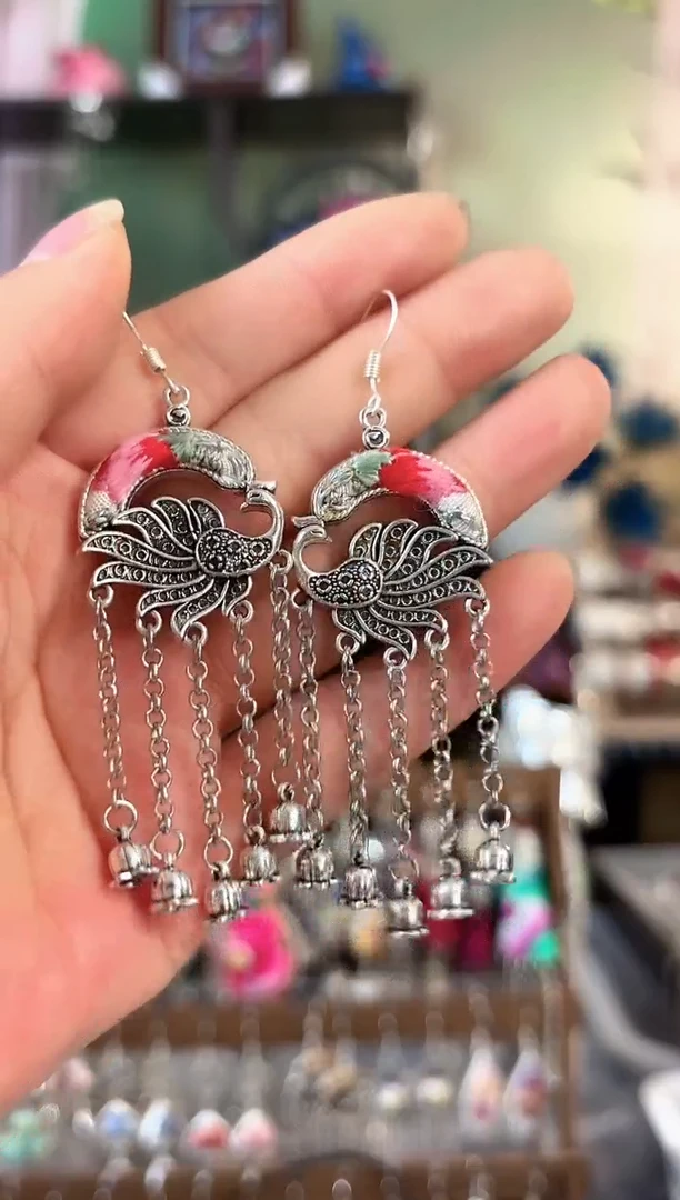 彩云南阁非遗老绣苗银饰品754