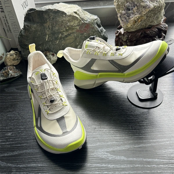 男士复古透气板鞋运动休闲鞋轻盈网面设计舒适缓震