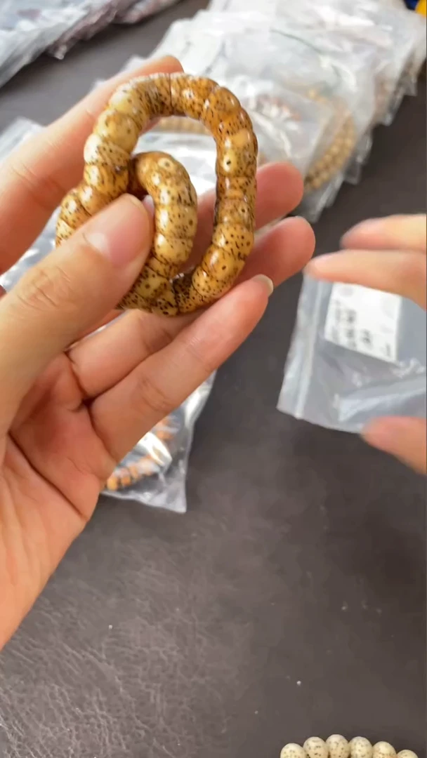 星月菩提手串精工级陈籽大肠10*7手持