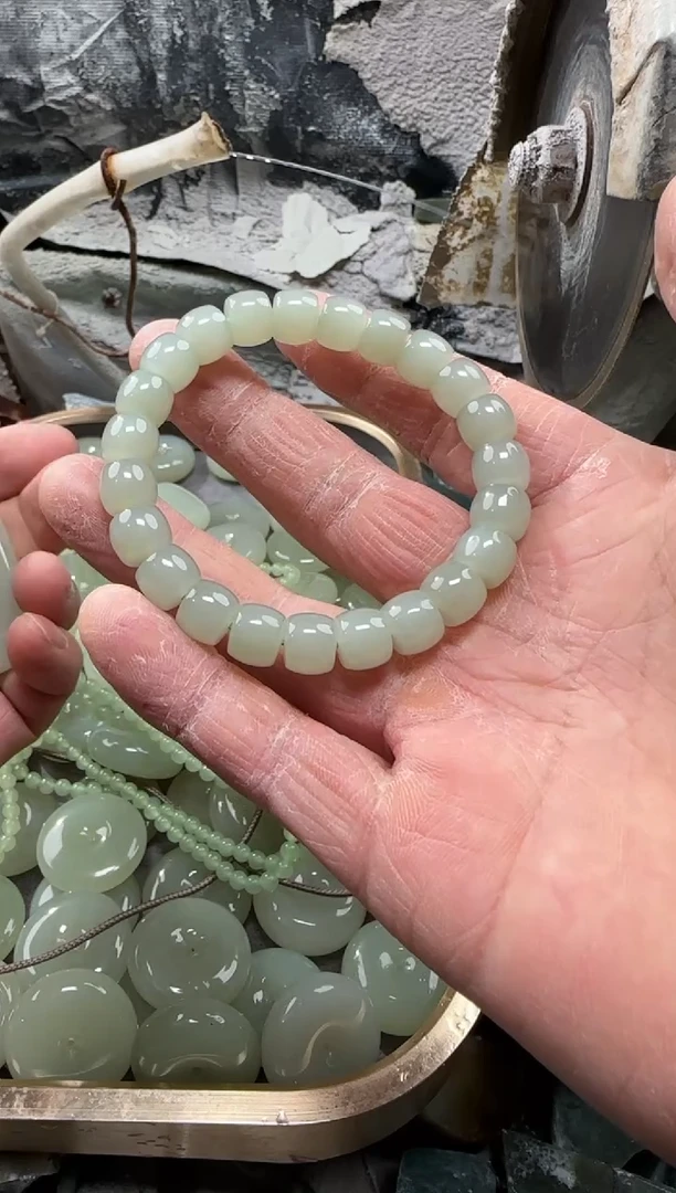 【闪购商品】和田玉颈饰未镶嵌手串