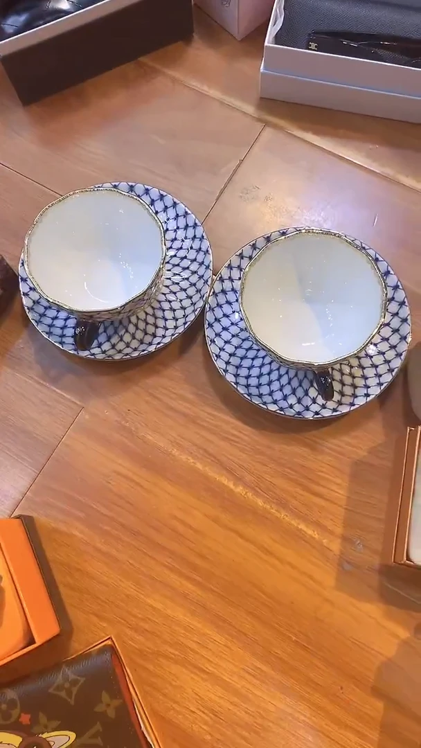 杯鸿辉家品牌瓷器，京东包邮！