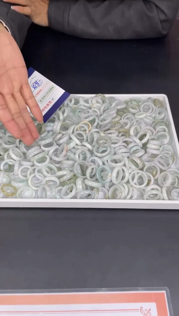 【闪购商品】翡翠挂件未镶嵌戒圈1/多样性发其一配绳@CP