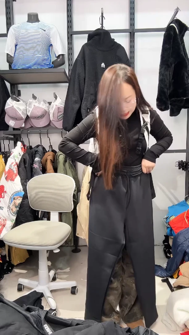 2626 编码  瑕疵直播间过款为准 尺码