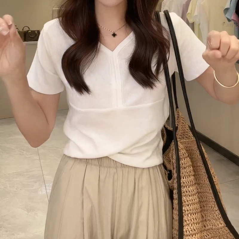 【泡泡鱼】2025春夏季韩系V领修身正肩纯色百搭显瘦T恤LK2502478