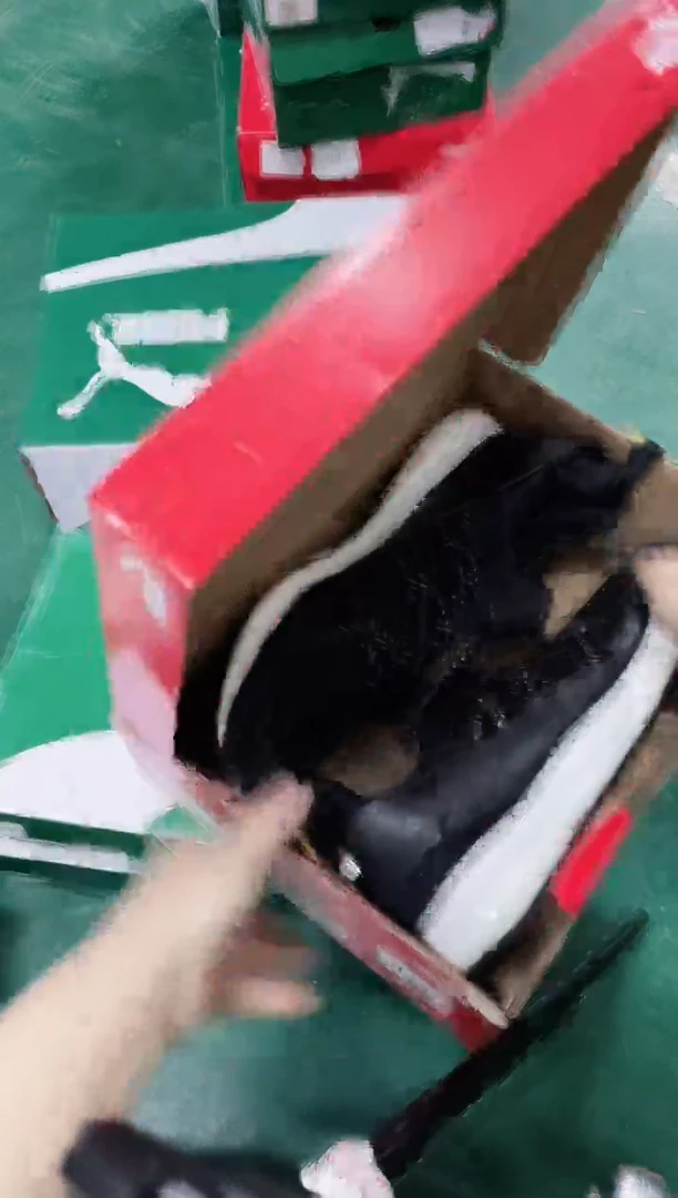 彪马时尚运动休闲鞋43M  C181