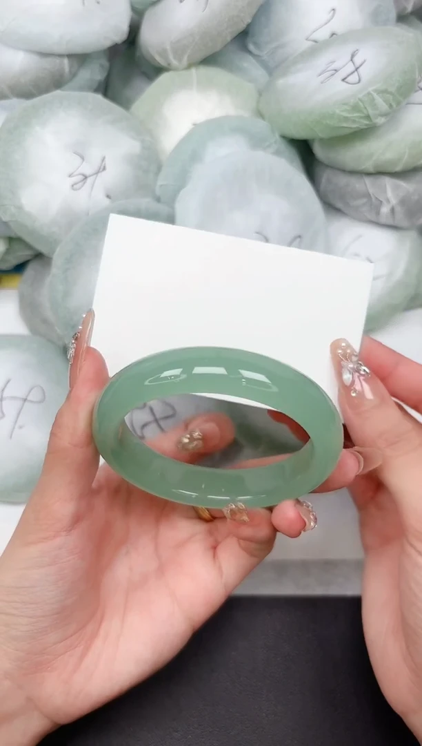 石英质玉手镯未镶嵌255-56.7