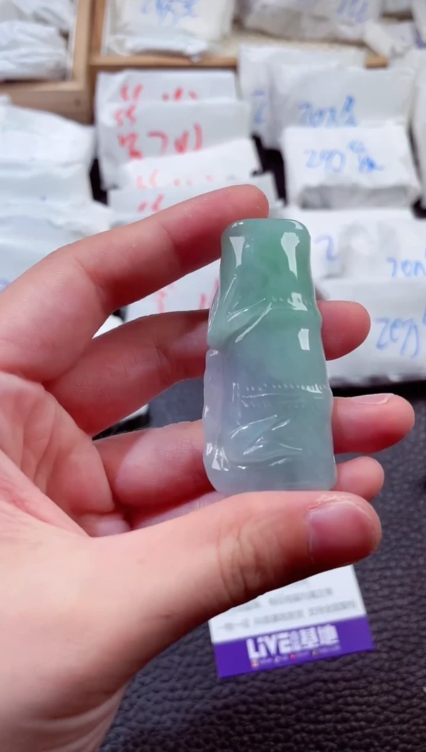 翡翠未镶嵌颈饰00008881