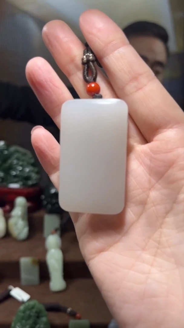 颈饰未镶嵌和田玉·