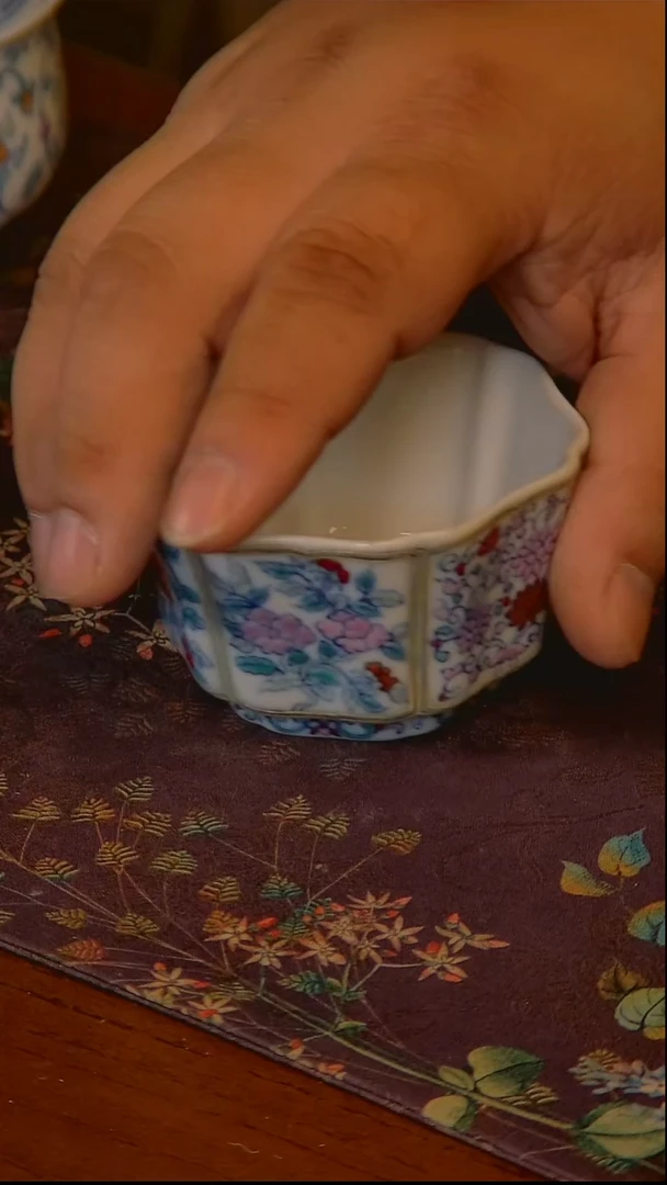 杯手工手绘杯杯很美丽