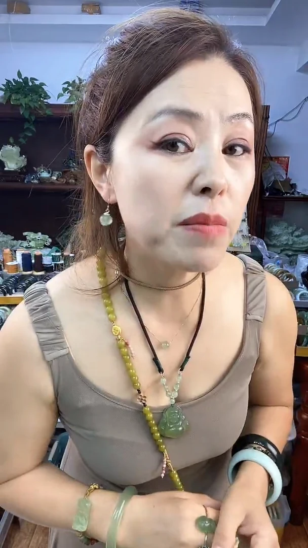 银S925镶嵌蛇纹石玉耳冰透多样性发货其中之一