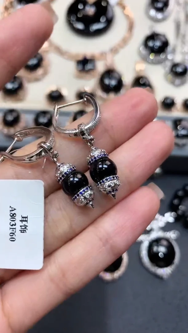 【闪购商品】翡翠耳饰18K金镶嵌q78         