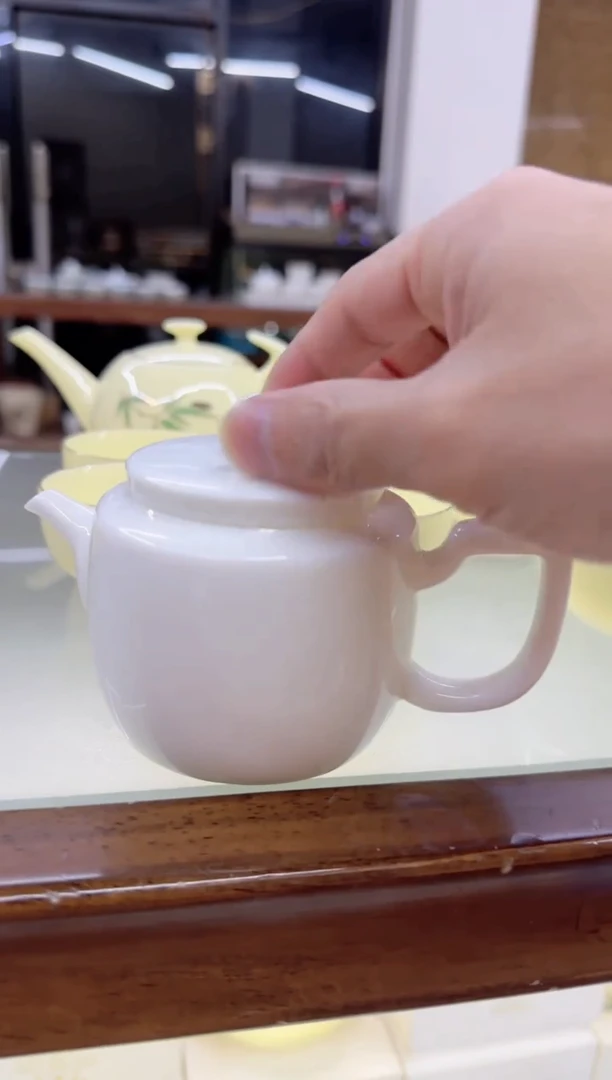 瓷片言泥言泥言泥@YN81