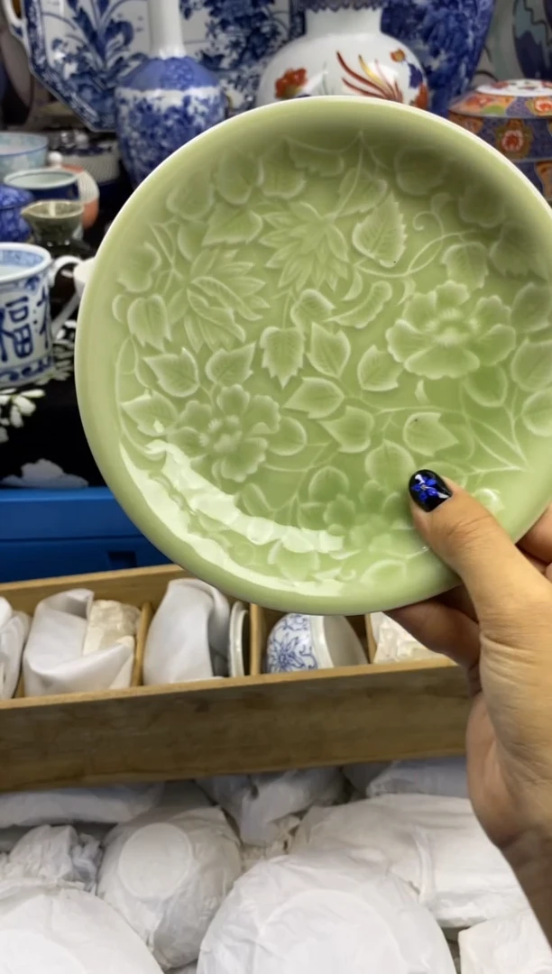 瓷片捍*者瓷色工艺品品品品245