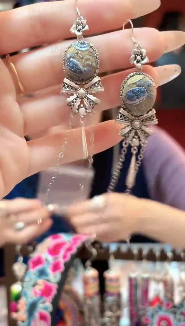 织绣云织谣民族风精美饰品111