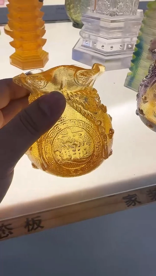 手工艺品琉璃钱袋子金色