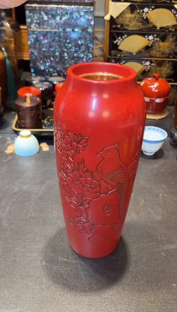村上堆朱 剔红 花瓶