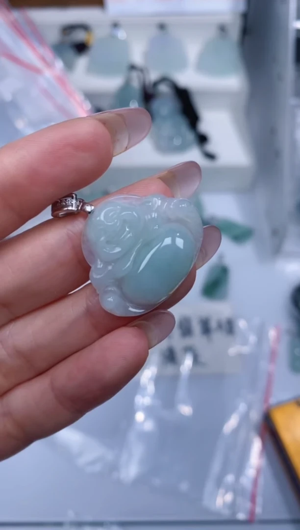 颈饰未镶嵌翡翠吊坠