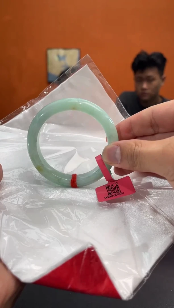 未镶嵌手镯翡翠翡翠手镯