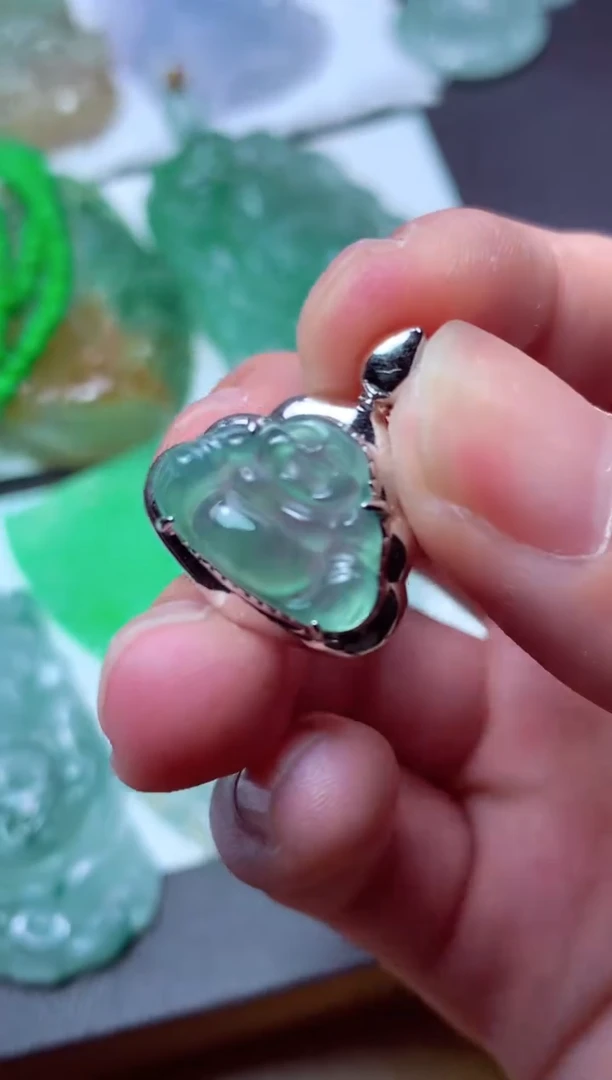 翡翠未镶嵌颈饰天然翡翠