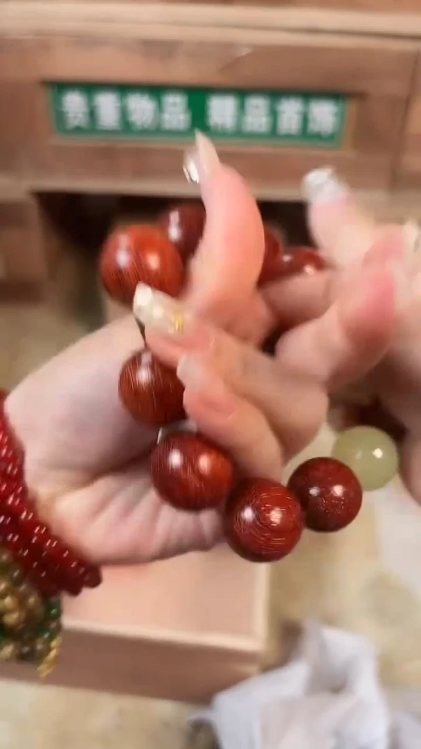 饰界坊甄选福利闪购商品无礼盒