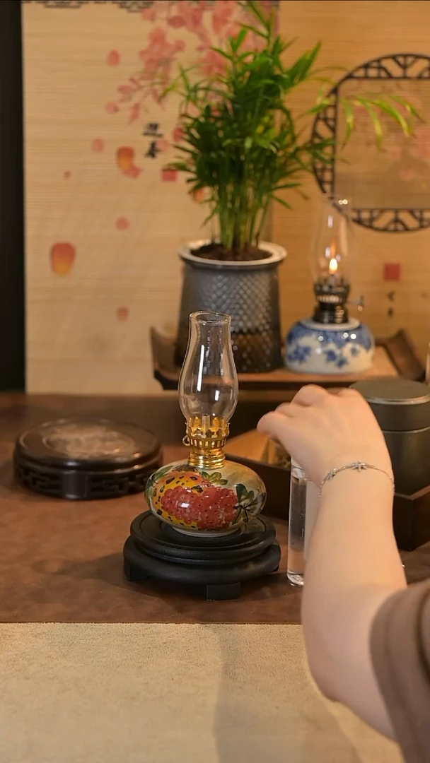 景德镇陶瓷油灯摆件