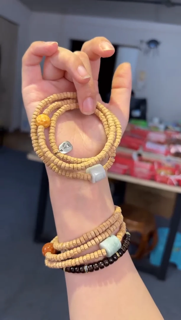 未镶嵌手链翡翠    5mm百香籽药片三圈锁骨链