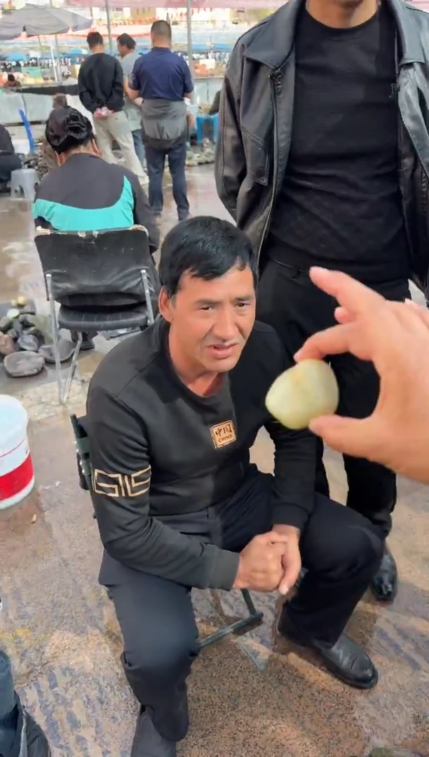 未镶嵌戒指和田玉（糖玉）和田玉