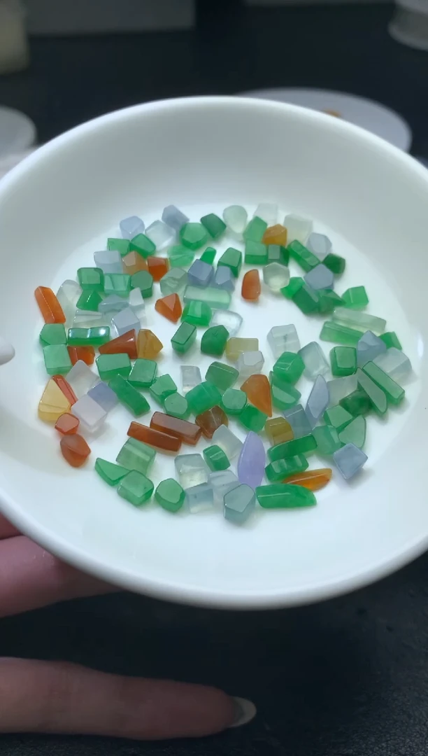 未镶嵌定制翡翠毛货 120颗