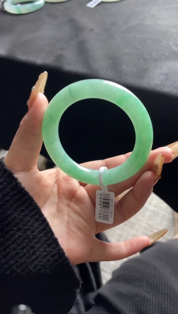 未镶嵌手镯翡翠三天鉴赏期
