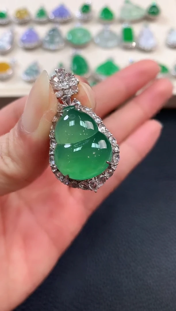 【闪购商品】翡翠吊坠(不含链)18K金镶嵌b140