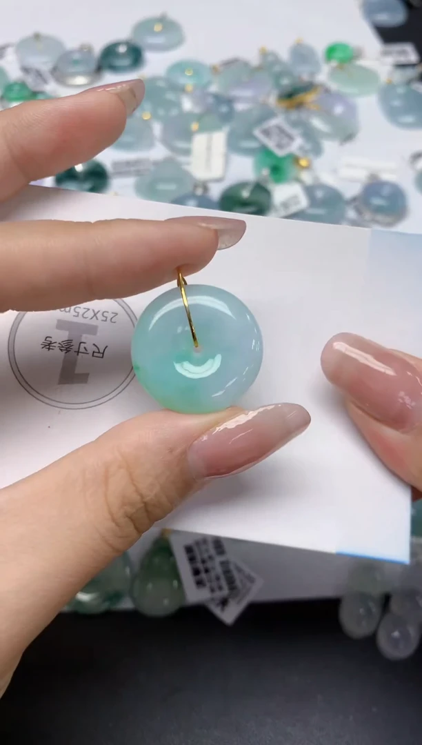 颈饰18K金镶嵌翡翠天然缅甸a货翡翠百元以上9元证书费自理