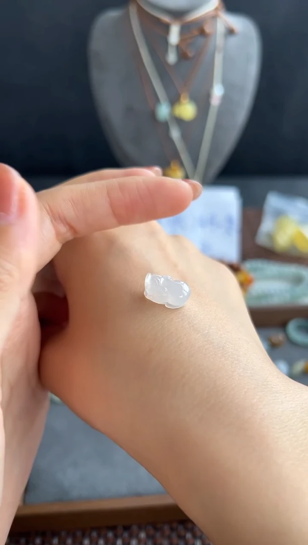 翡翠未镶嵌颈饰423买断