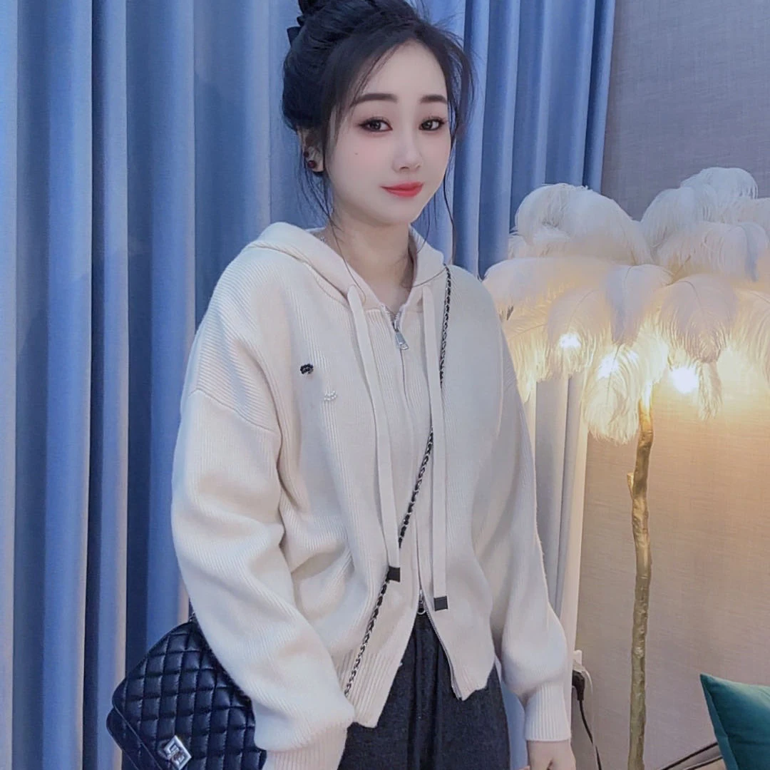 丹丹精选--288112新款抽绳连帽双头拉链钉珠针织开衫线衣