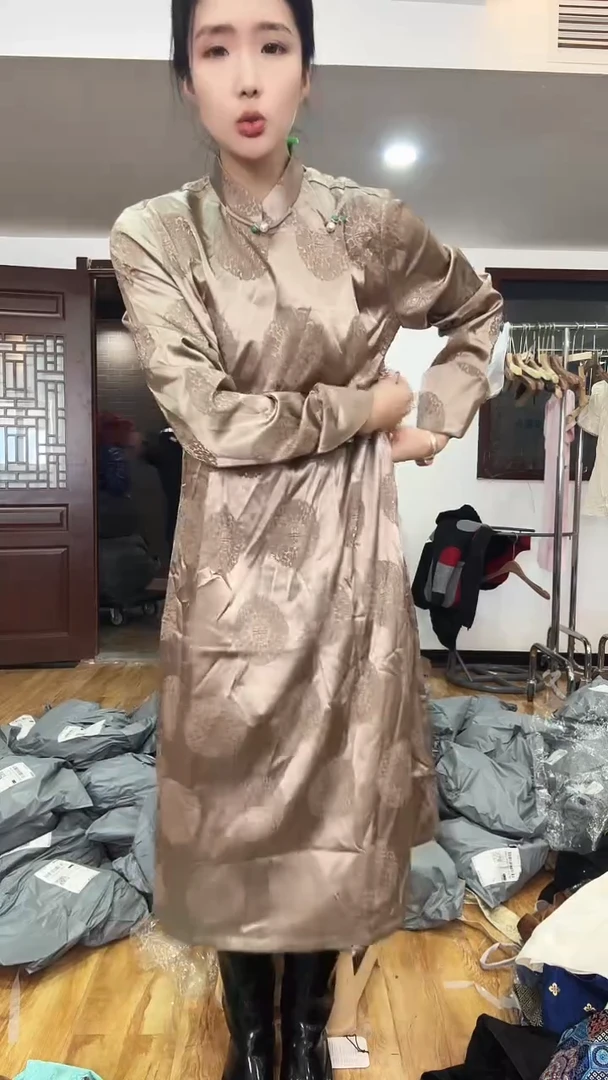 袍子       2XL码    130-140斤