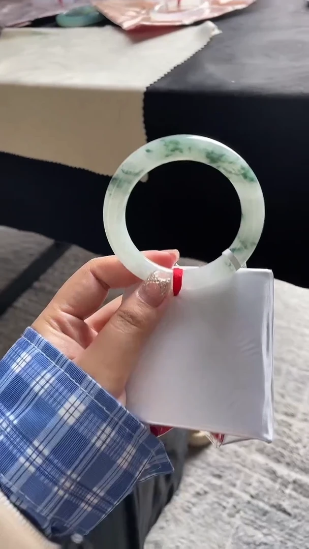 未镶嵌手镯翡翠三天鉴赏期